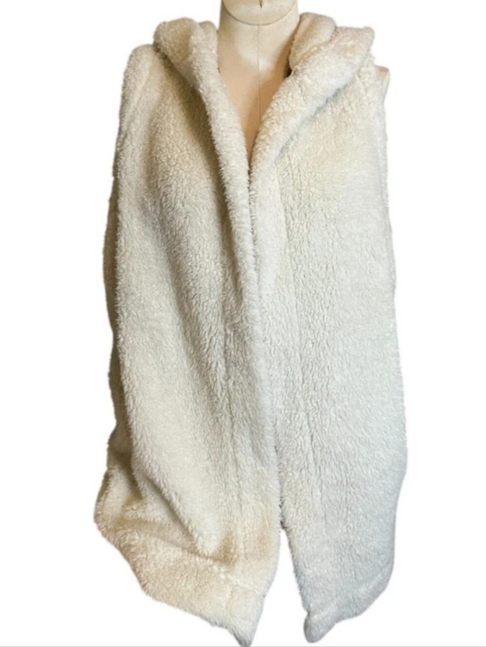 Cozy Cream Sherpa Hooded Vest by Koolaburra by UGG - Way Oversize XS Ptp 21 - Picture 2 of 4